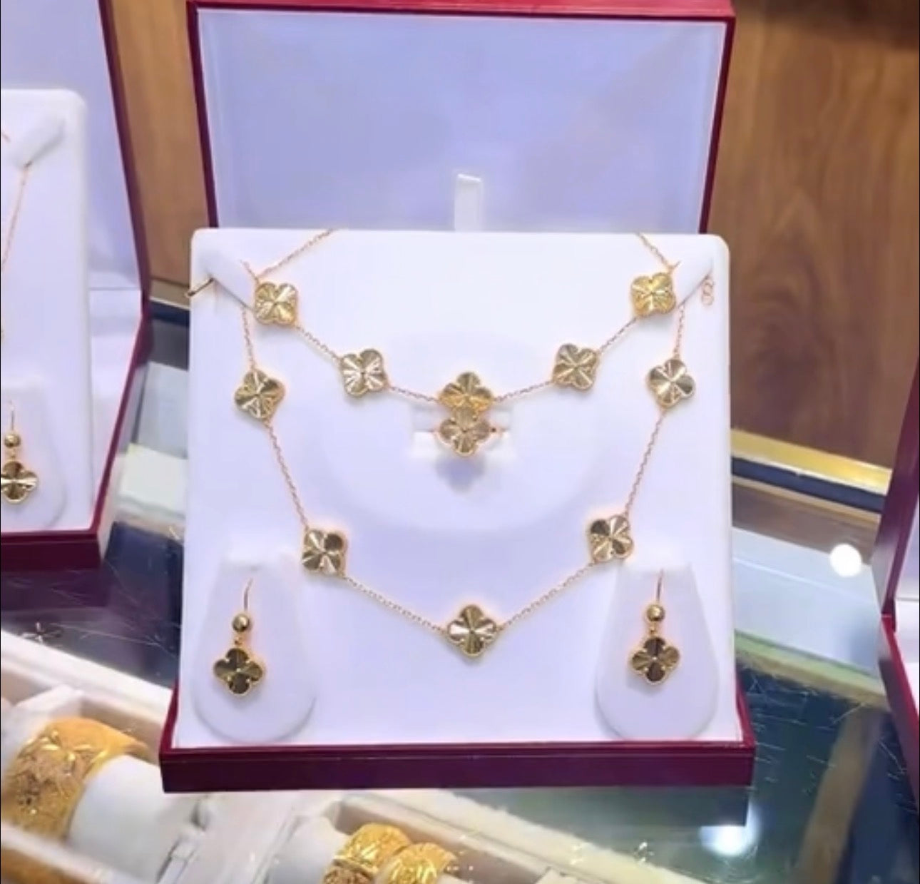 VanCleef Necklace Set