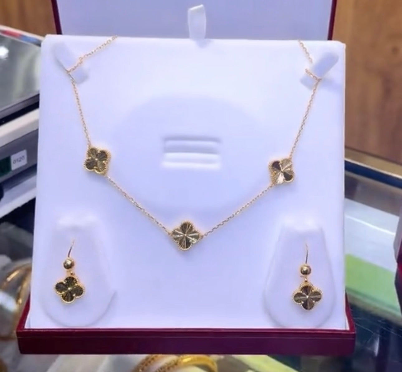 24K VANCLEEF KNECKLACE SET